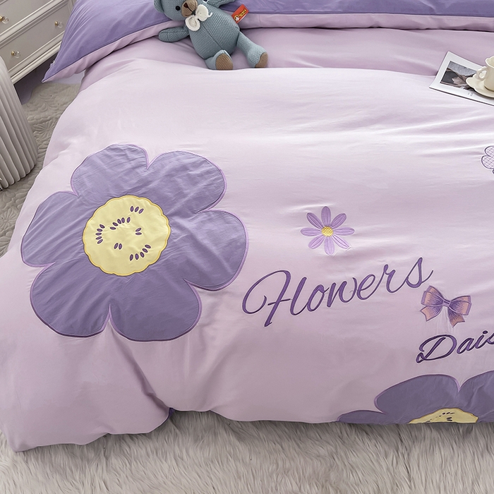 91家纺网 家纺一手货源 找家纺 涵宸家纺 2026新款全棉贴布绣小清新卡通系列四件套 优雅紫