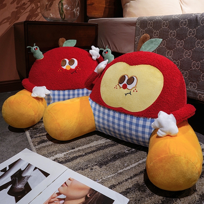 91家纺网 家纺一手货源 找家纺 仟亿莱 2026新款惊讶苹果小虫大脚床头靠垫 组合图（仅供展示不可下单）