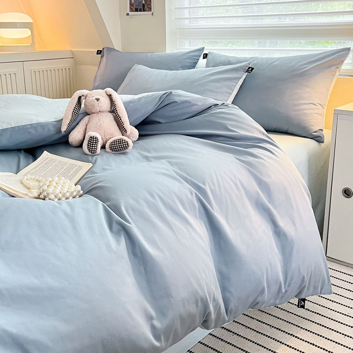 91家纺网 家纺一手货源 找家纺 涵宸家纺 2026新款全棉纯色四件套-米兰-场景一 米兰-湖兰+晨雾兰