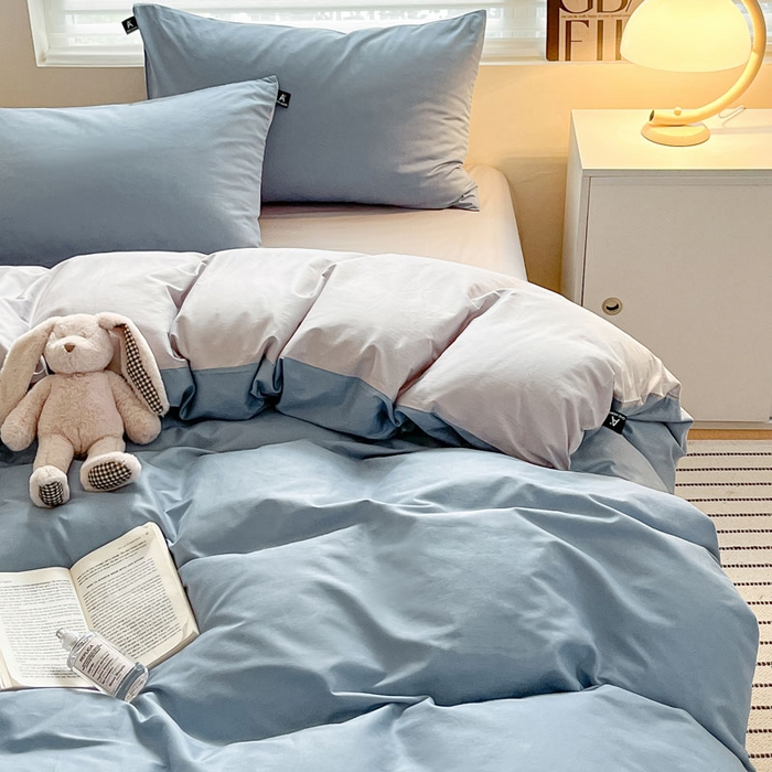 91家纺网 家纺一手货源 找家纺 涵宸家纺 2026新款全棉纯色四件套-米兰-场景一 米兰-湖兰+梧桐灰