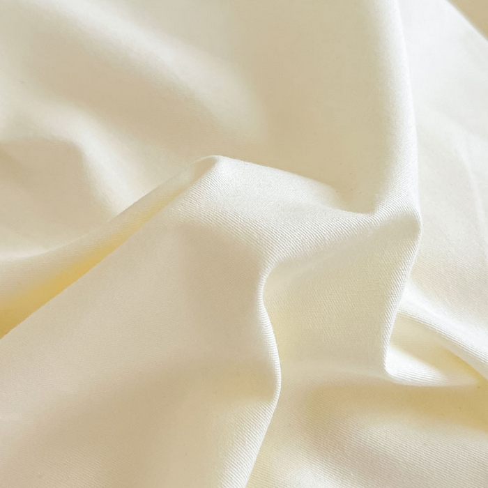 91家纺网 家纺一手货源 找家纺 涵宸家纺 2026新款全棉纯色四件套-米兰-场景一 米兰-奶白+湖兰