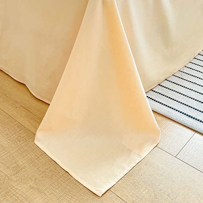 91家纺网 家纺一手货源 找家纺 涵宸家纺 2026新款全棉纯色四件套-米兰-场景一 米兰-奶白+浅黄