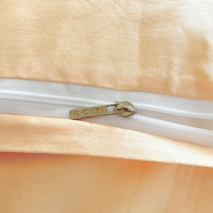 91家纺网 家纺一手货源 找家纺 涵宸家纺 2026新款全棉纯色四件套-米兰-场景一 米兰-奶白+浅黄