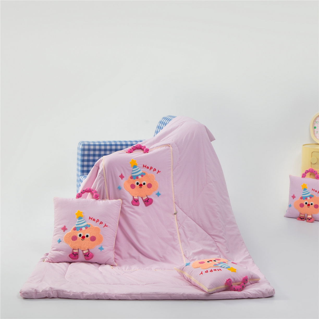 91家纺网 家纺一手货源 找家纺 （总）雷娜家居 2026新款水洗木棉手提款云朵曲奇抱枕被