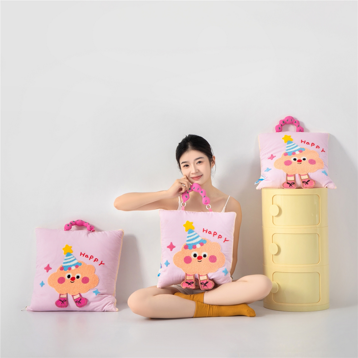 91家纺网 家纺一手货源 找家纺 （总）雷娜家居 2026新款水洗木棉手提款云朵曲奇抱枕被