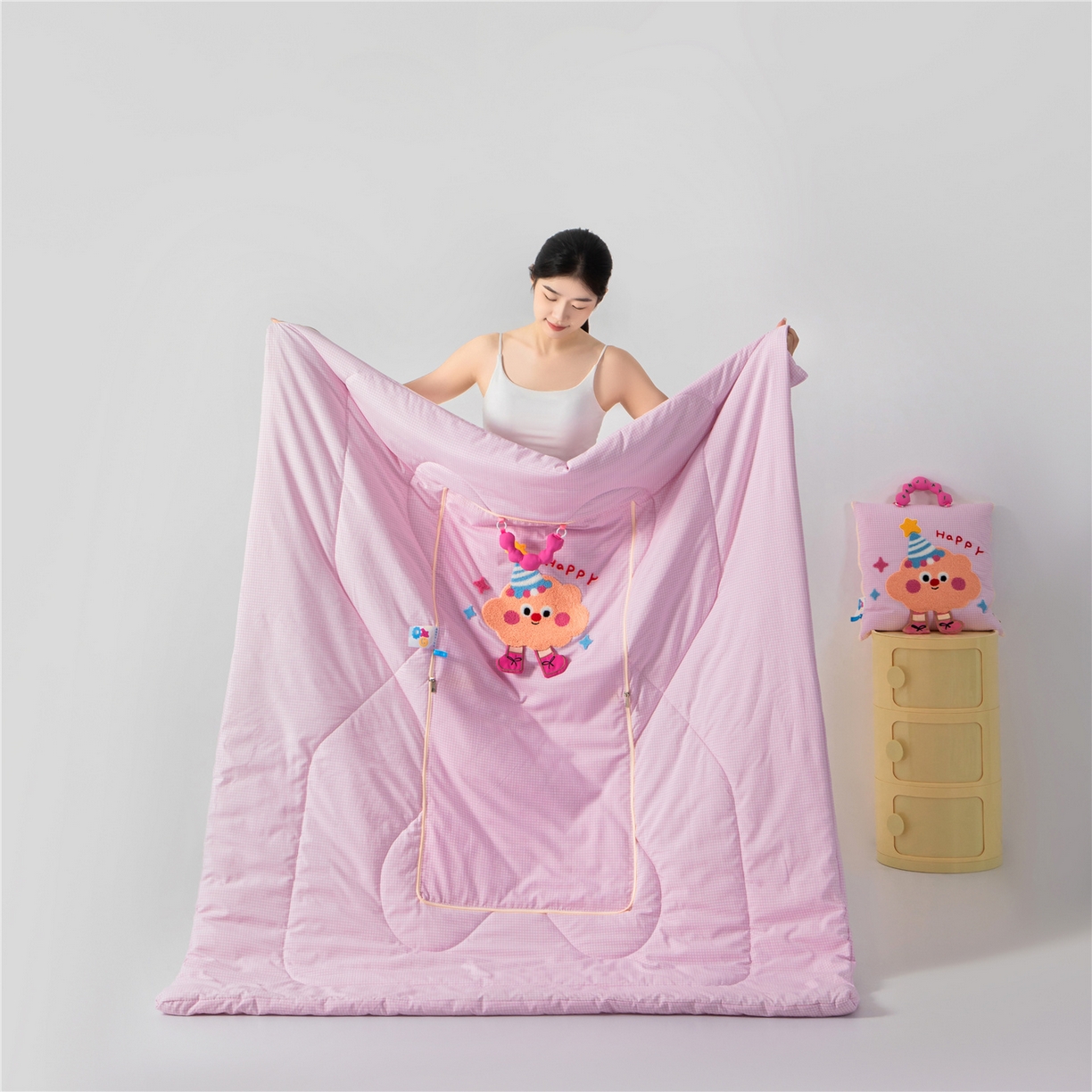 91家纺网 家纺一手货源 找家纺 （总）雷娜家居 2026新款水洗木棉手提款云朵曲奇抱枕被