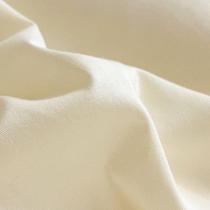 91家纺网 家纺一手货源 找家纺 涵宸家纺 2026新款全棉纯色四件套-米兰-场景一 米兰-奶白+月光绿