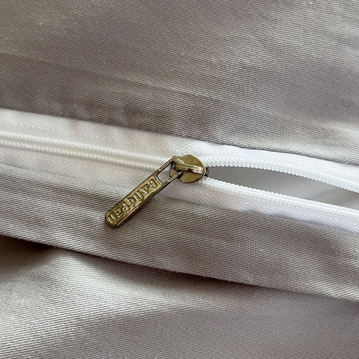 91家纺网 家纺一手货源 找家纺 涵宸家纺 2026新款全棉纯色四件套-米兰-场景一 米兰-石灰+梧桐灰