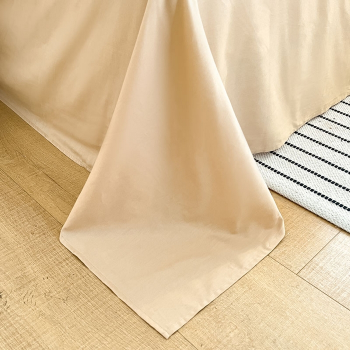 91家纺网 家纺一手货源 找家纺 涵宸家纺 2026新款全棉纯色四件套-米兰-场景一 米兰-香槟金+驼色