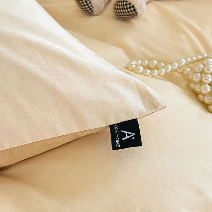 91家纺网 家纺一手货源 找家纺 涵宸家纺 2026新款全棉纯色四件套-米兰-场景一 米兰-香槟金+驼色