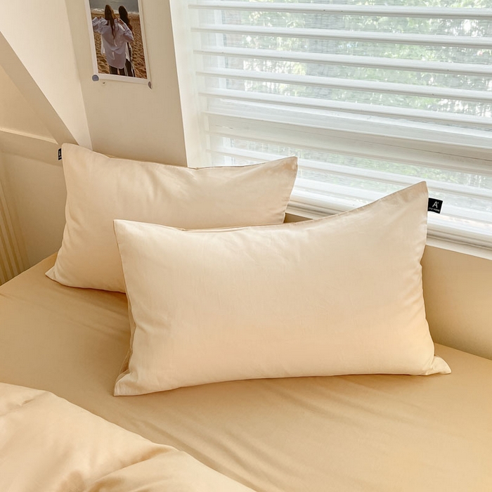 91家纺网 家纺一手货源 找家纺 涵宸家纺 2026新款全棉纯色四件套-米兰-场景一 米兰-香槟金+驼色