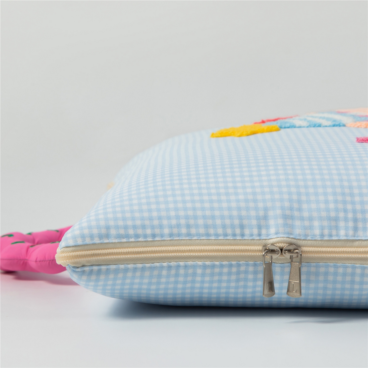 91家纺网 家纺一手货源 找家纺 雷娜家居 2026新款水洗木棉手提款云朵曲奇抱枕被 云朵蓝