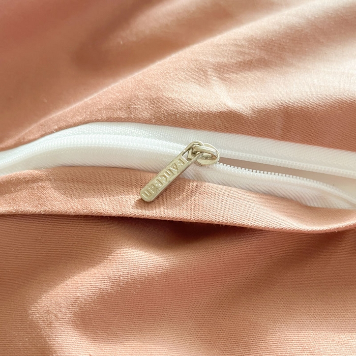 91家纺网 家纺一手货源 找家纺 涵宸家纺 2026新款全棉纯色四件套-米兰-场景一 米兰-杏色+豆其