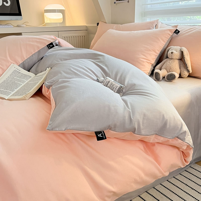 91家纺网 家纺一手货源 找家纺 涵宸家纺 2026新款全棉纯色四件套-米兰-场景一 米兰-烟粉-梧桐灰