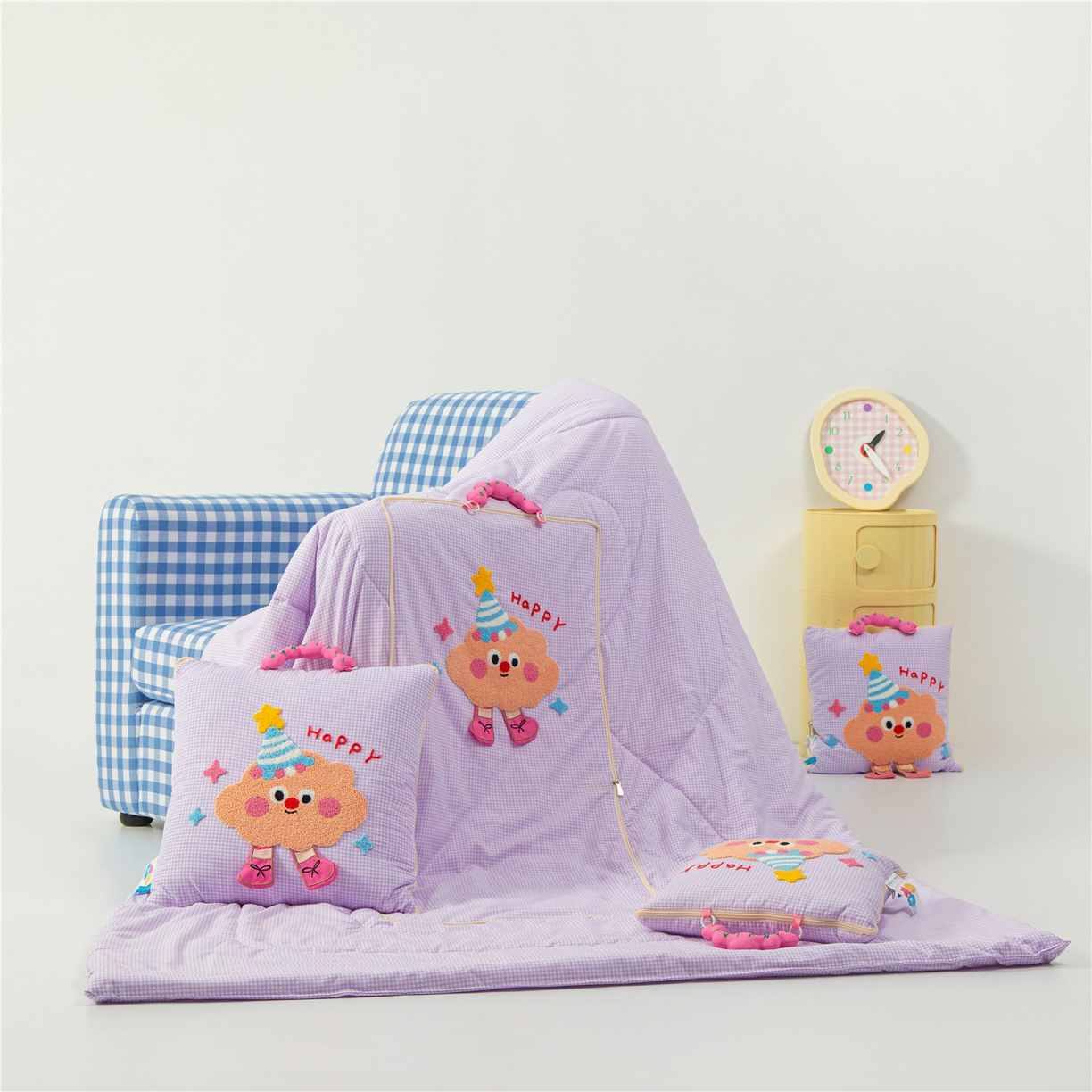 91家纺网 家纺一手货源 找家纺 雷娜家居 2026新款水洗木棉手提款云朵曲奇抱枕被 云朵紫