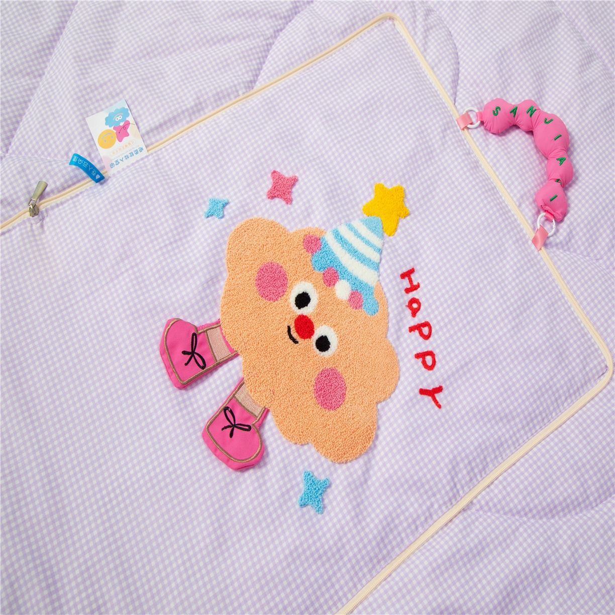 91家纺网 家纺一手货源 找家纺 雷娜家居 2026新款水洗木棉手提款云朵曲奇抱枕被 云朵紫