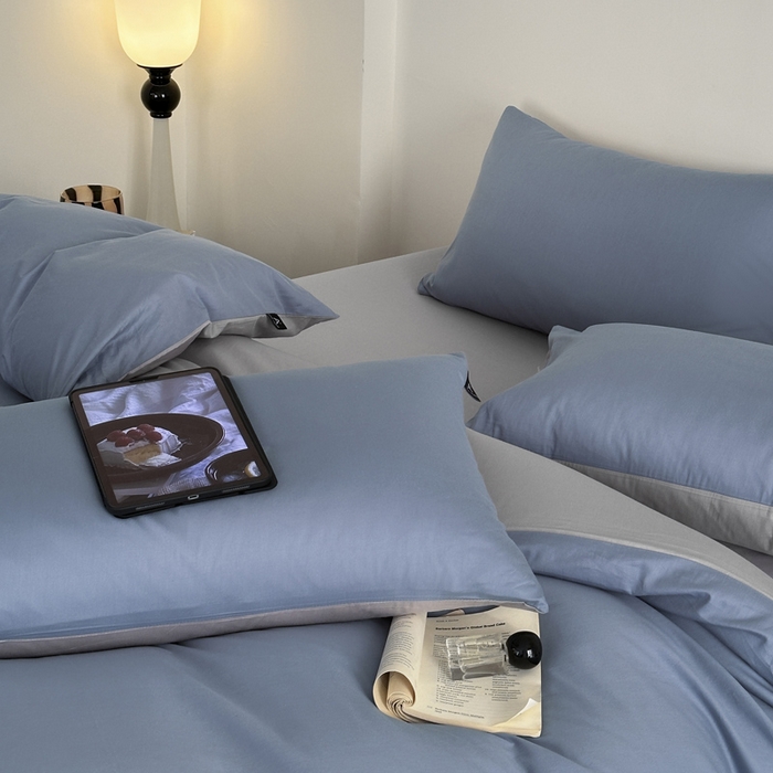 91家纺网 家纺一手货源 找家纺 涵宸家纺 2026新款全棉纯色四件套-米兰-场景二 米兰（湖兰+梧桐灰）