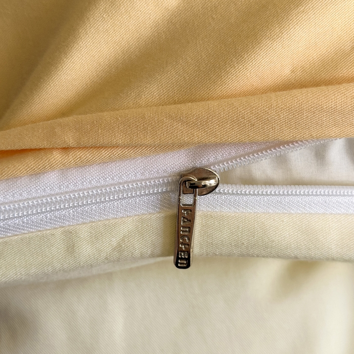 91家纺网 家纺一手货源 找家纺 涵宸家纺 2026新款全棉纯色四件套-米兰-场景二 米兰（奶白+浅黄）