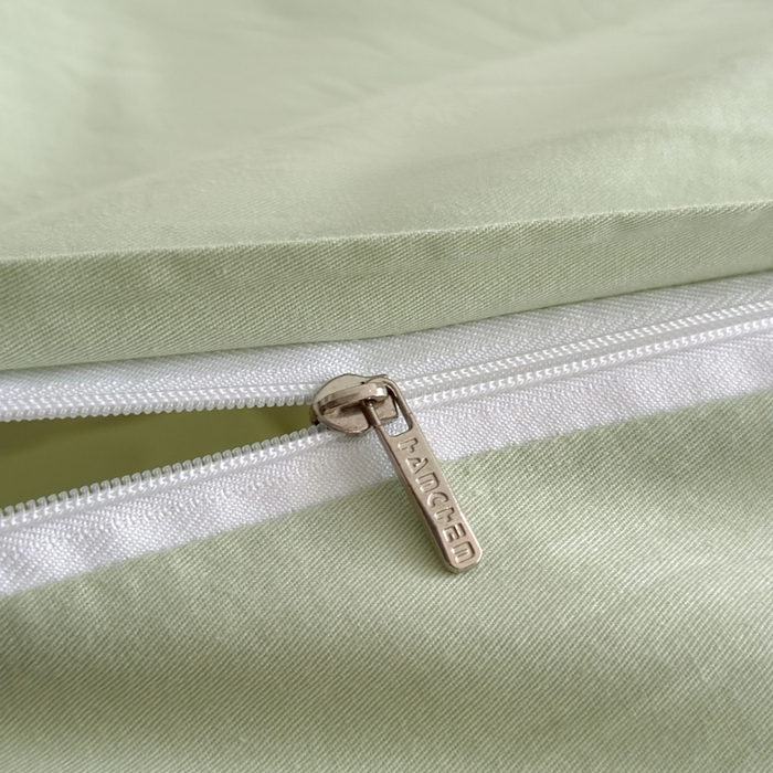 91家纺网 家纺一手货源 找家纺 涵宸家纺 2026新款全棉纯色四件套-米兰-场景二 米兰（奶白+月光绿）