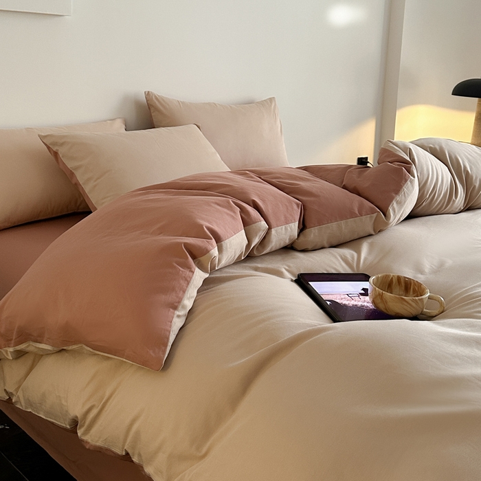 91家纺网 家纺一手货源 找家纺 涵宸家纺 2026新款全棉纯色四件套-米兰-场景二 米兰（杏色+豆其）