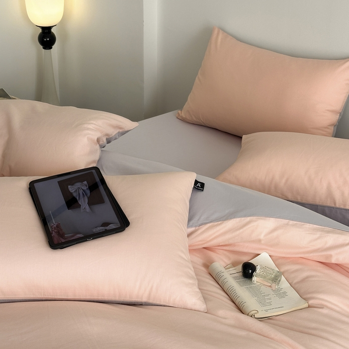 91家纺网 家纺一手货源 找家纺 涵宸家纺 2026新款全棉纯色四件套-米兰-场景二 米兰（烟粉-梧桐灰）