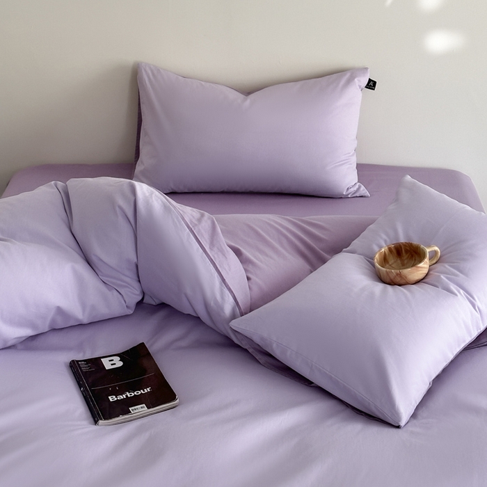 91家纺网 家纺一手货源 找家纺 涵宸家纺 2026新款全棉纯色四件套-米兰-场景二 米兰（优雅紫+青紫）