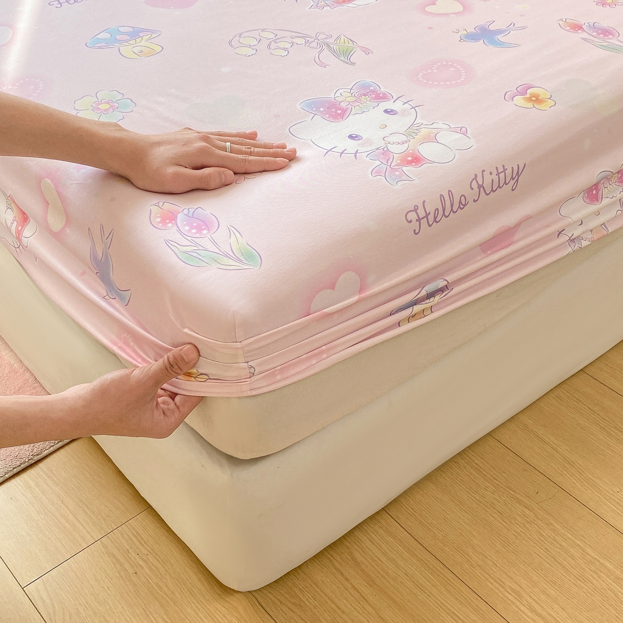 91家纺网 家纺一手货源 找家纺 博雅 2026新款三丽鸥全棉小版印花床笠 花漾kt