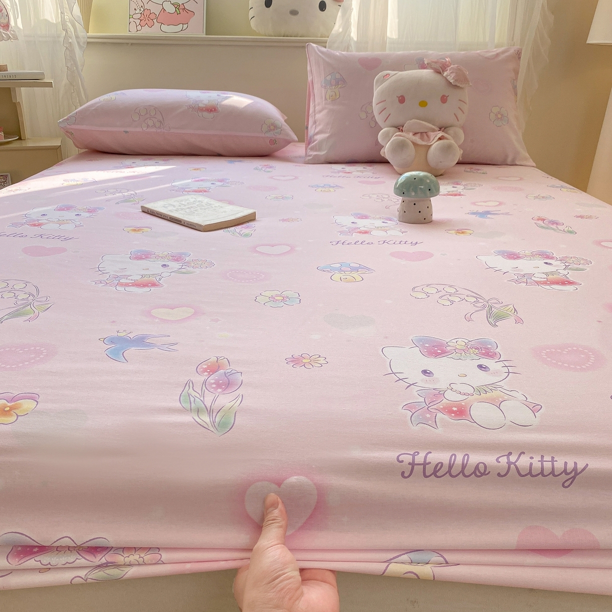 91家纺网 家纺一手货源 找家纺 博雅 2026新款三丽鸥全棉小版印花床笠 花漾kt