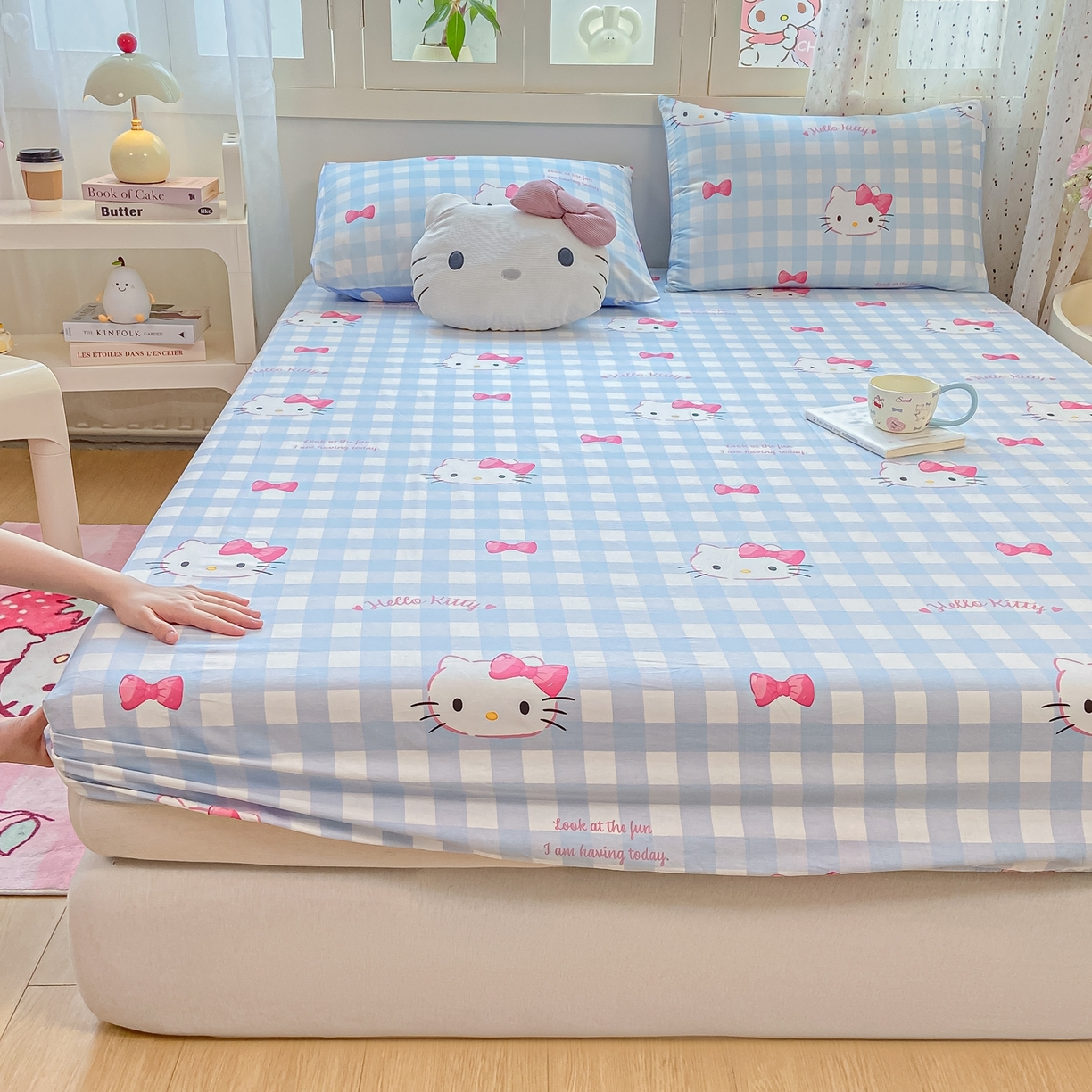 91家纺网 家纺一手货源 找家纺 博雅 2026新款三丽鸥全棉小版印花床笠 蓝色蝴蝶结KT