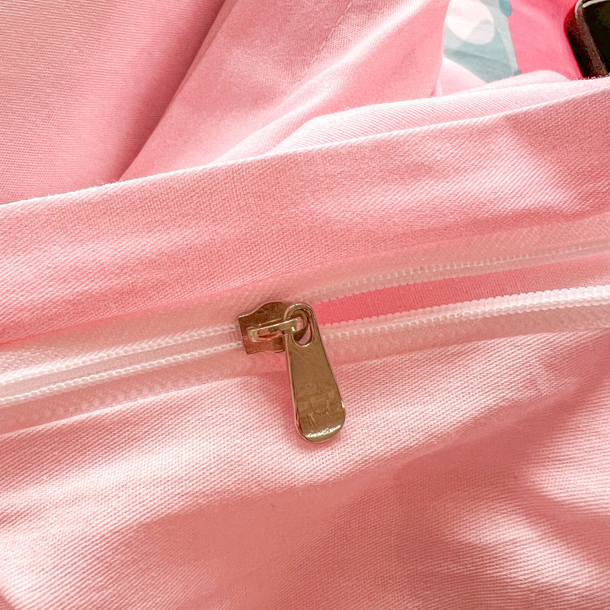 91家纺网 家纺一手货源 找家纺 浩诚 2026新款专版三丽鸥hellokitty库洛米正版授权大版全棉纯棉四件套 花花美乐蒂