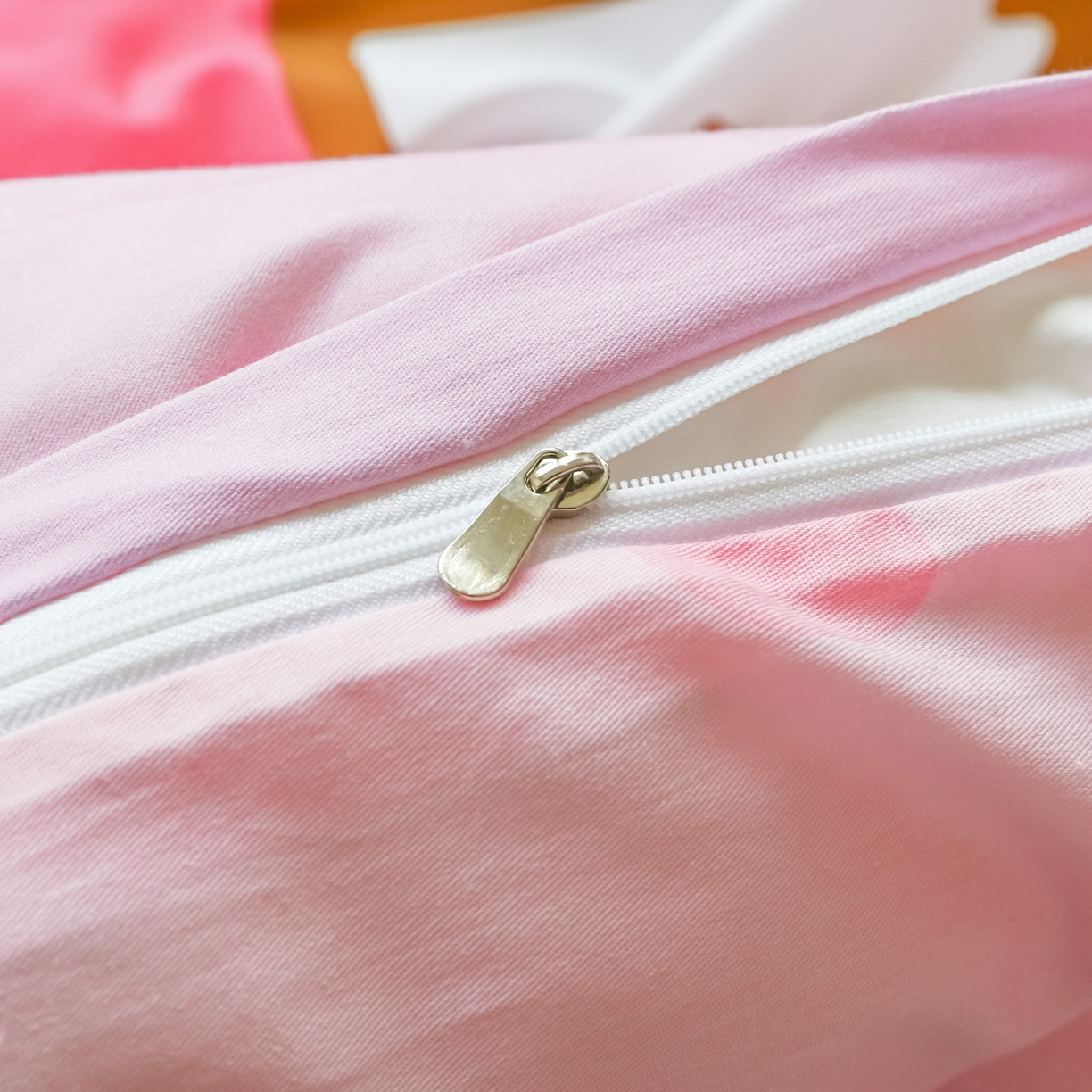 91家纺网 家纺一手货源 找家纺 浩诚 2026新款专版三丽鸥hellokitty库洛米正版授权大版全棉纯棉四件套 花园派对