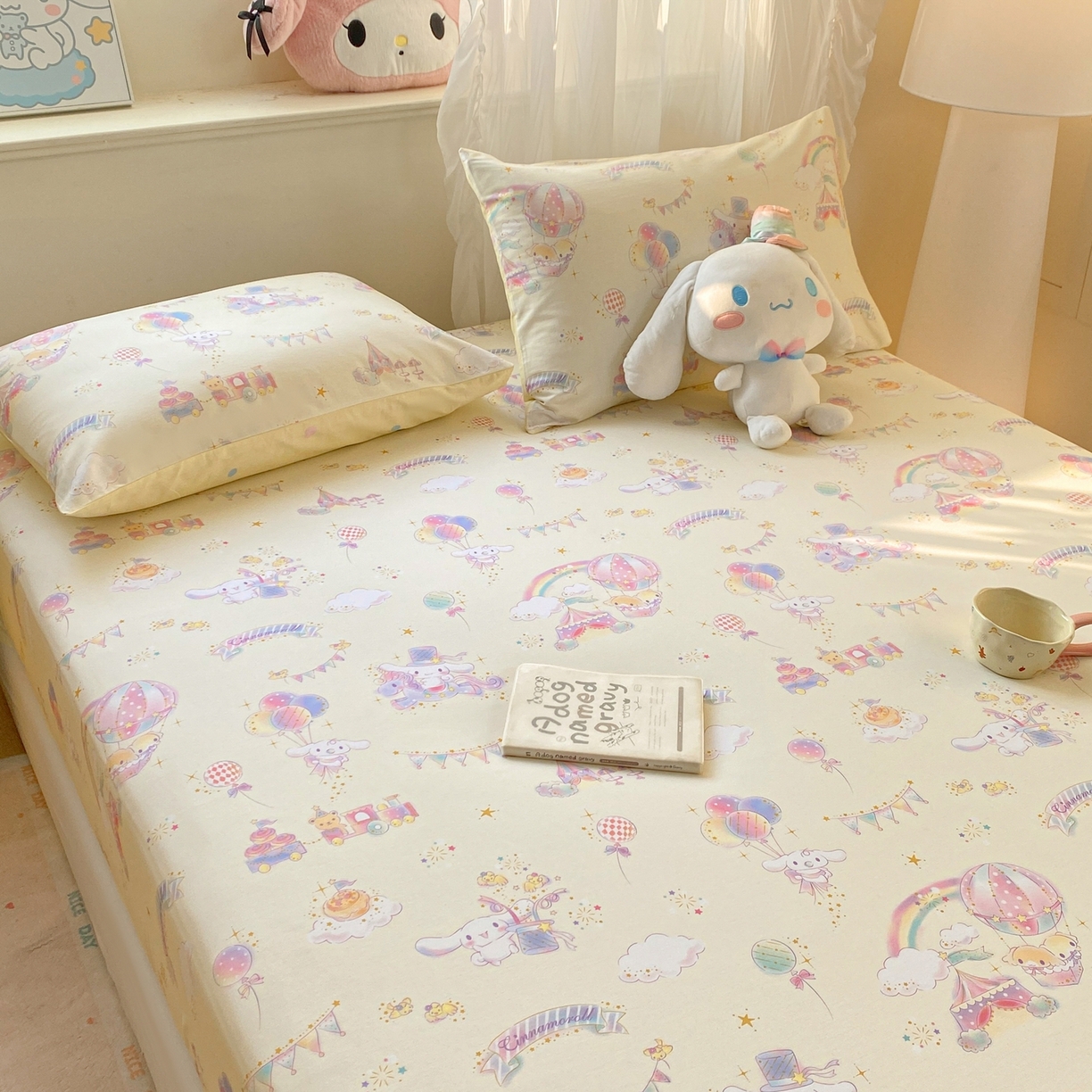 91家纺网 家纺一手货源 找家纺 博雅 2026新款三丽鸥全棉小版印花床笠 梦幻玉桂狗