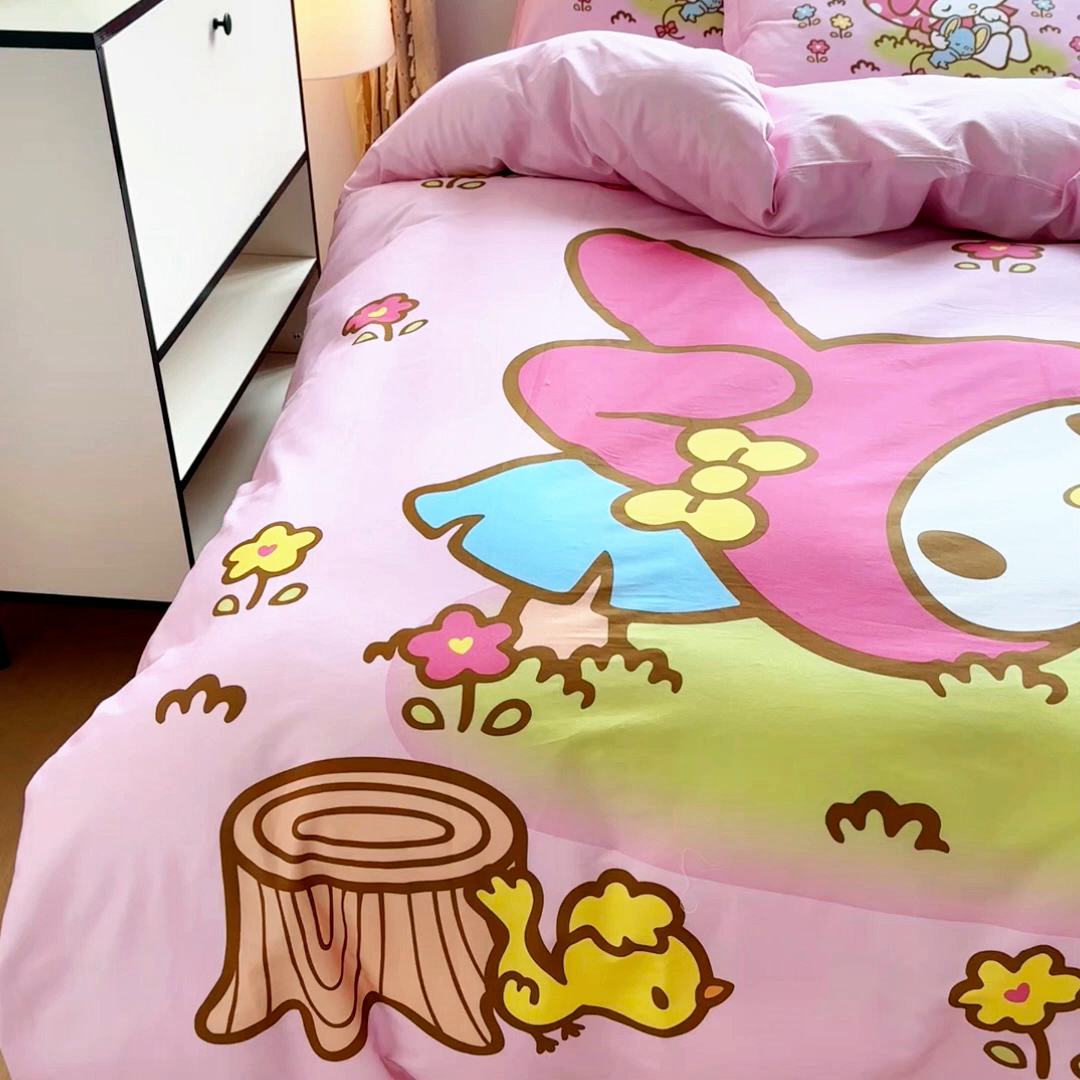 91家纺网 家纺一手货源 找家纺 浩诚 2026新款专版三丽鸥hellokitty库洛米正版授权大版全棉纯棉四件套 花园派对