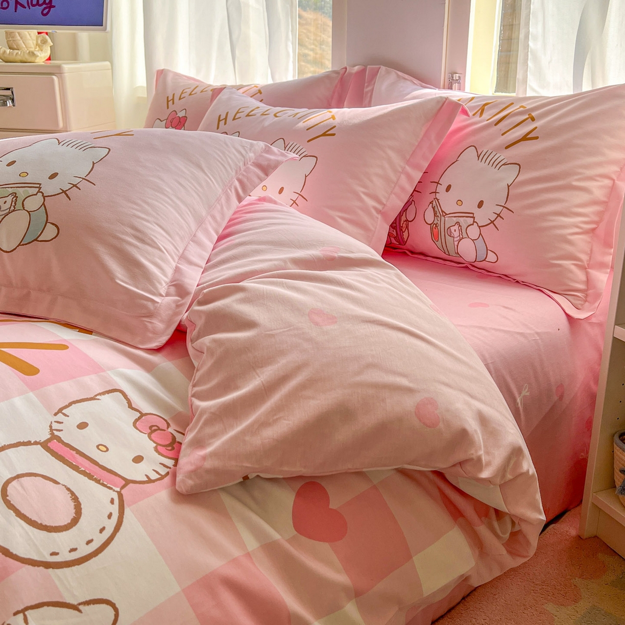 91家纺网 家纺一手货源 找家纺 浩诚 2026新款专版三丽鸥hellokitty库洛米正版授权大版全棉纯棉四件套 美美KT