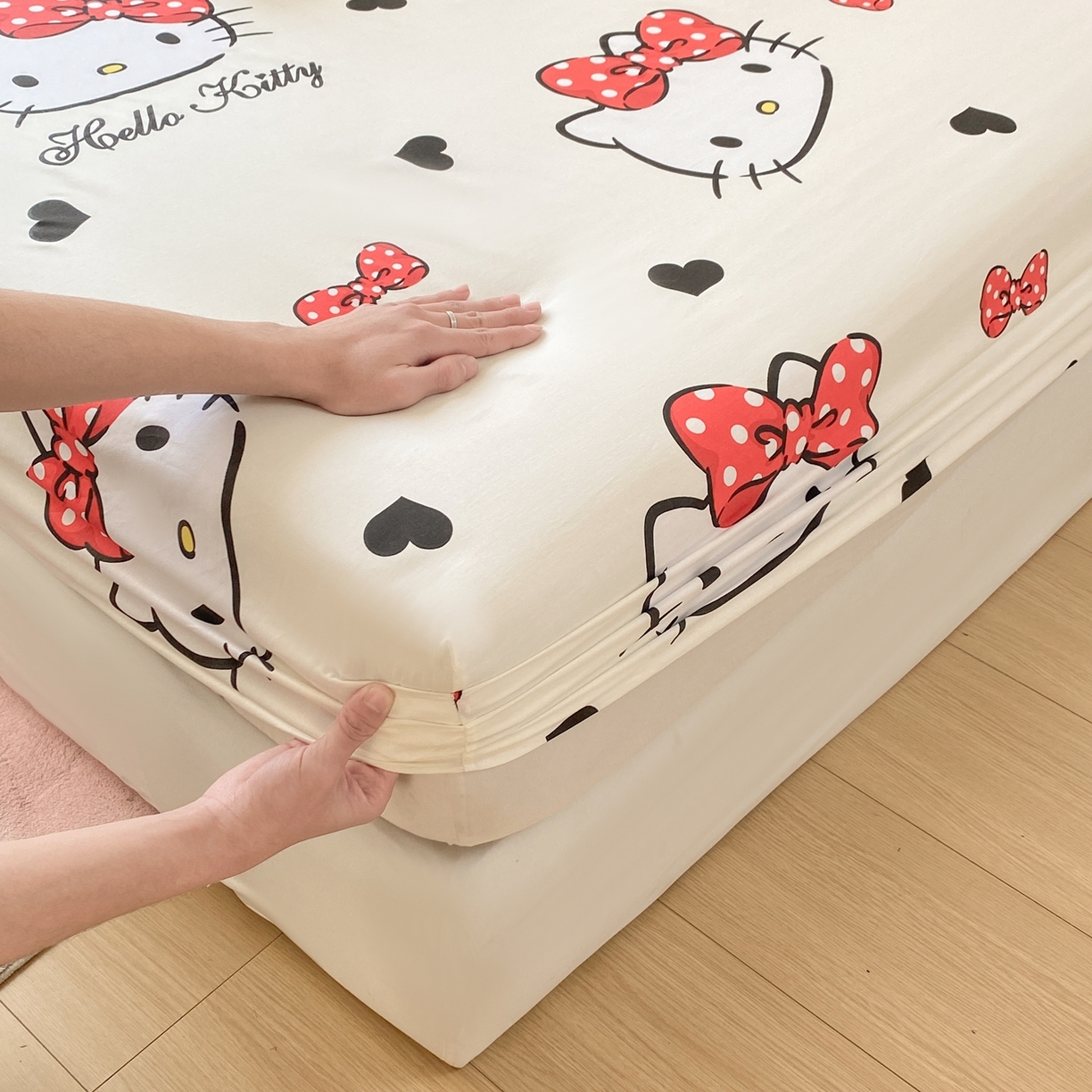 91家纺网 家纺一手货源 找家纺 博雅 2026新款三丽鸥全棉小版印花床笠 奶白kt