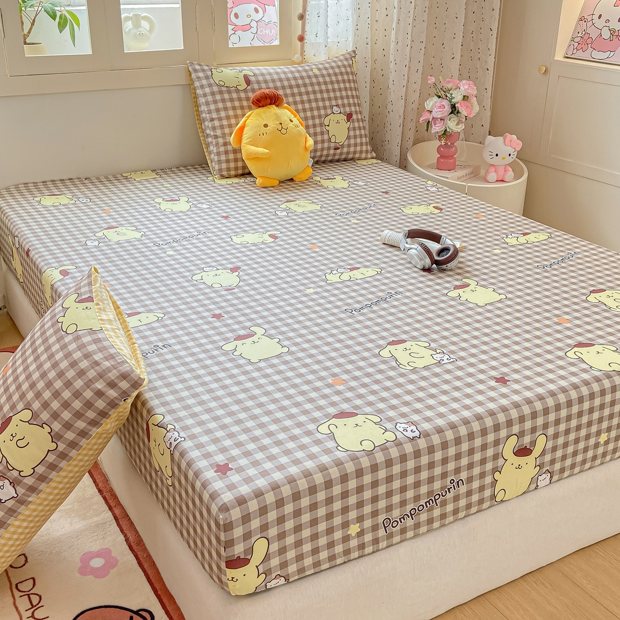 91家纺网 家纺一手货源 找家纺 博雅 2026新款三丽鸥全棉小版印花床笠 巧克力布丁狗