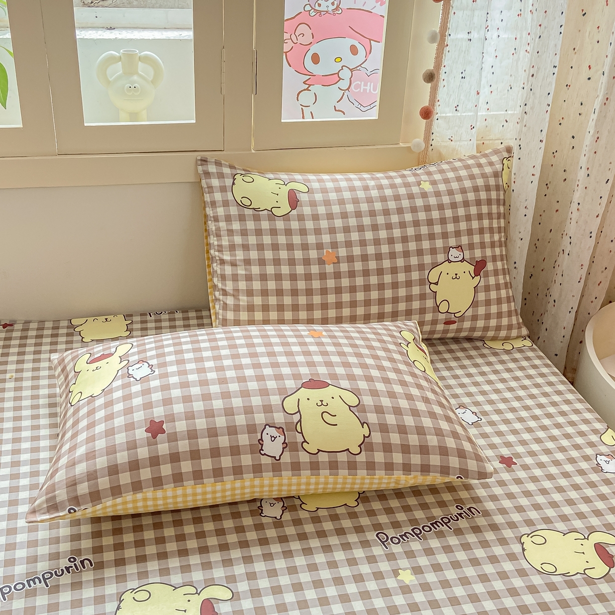 91家纺网 家纺一手货源 找家纺 博雅 2026新款三丽鸥全棉小版印花床笠 巧克力布丁狗