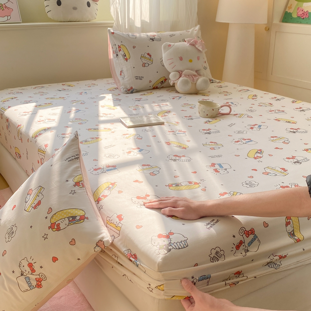 91家纺网 家纺一手货源 找家纺 博雅 2026新款三丽鸥全棉小版印花床笠 甜品kt