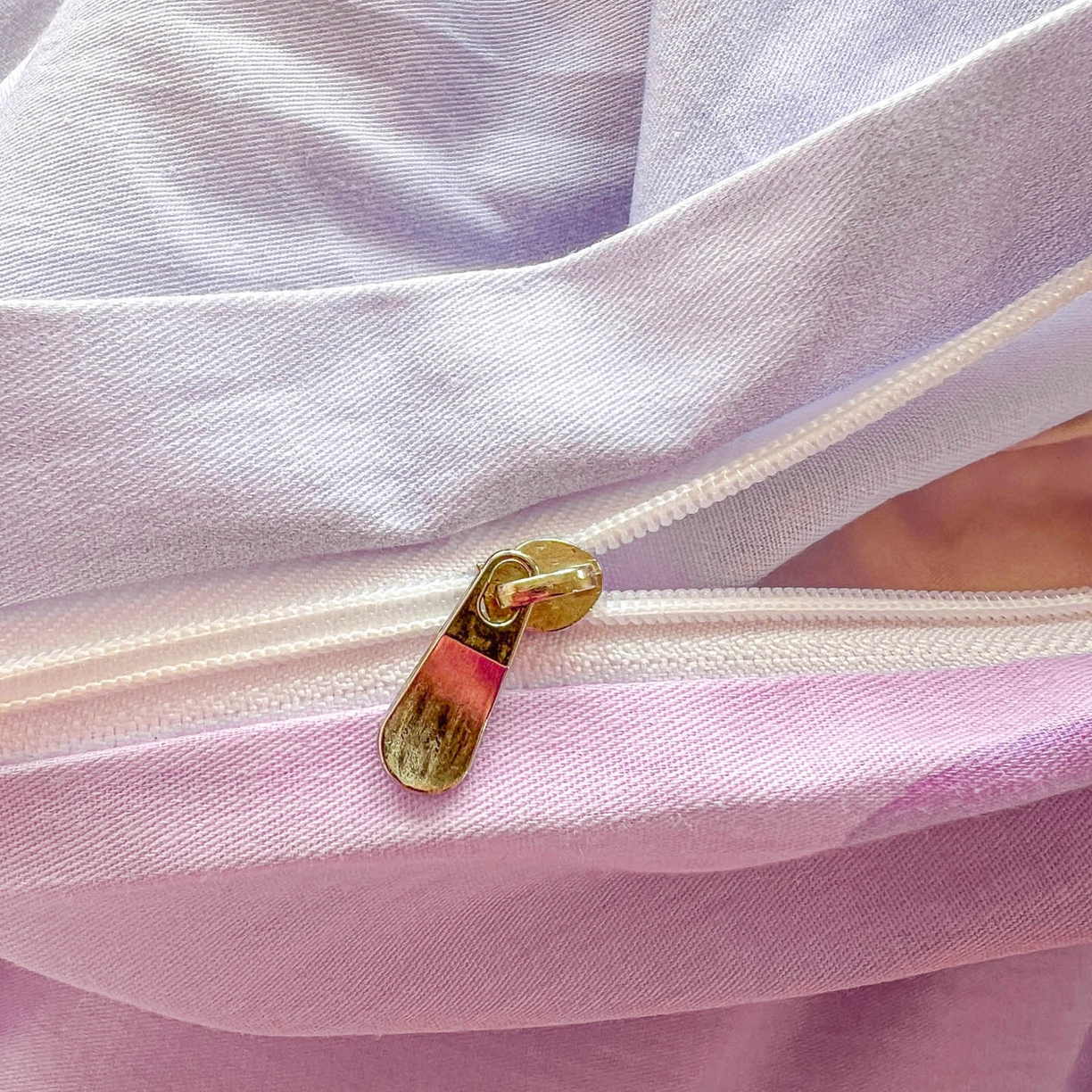 91家纺网 家纺一手货源 找家纺 浩诚 2026新款专版三丽鸥hellokitty库洛米正版授权大版全棉纯棉四件套 条纹玉桂狗