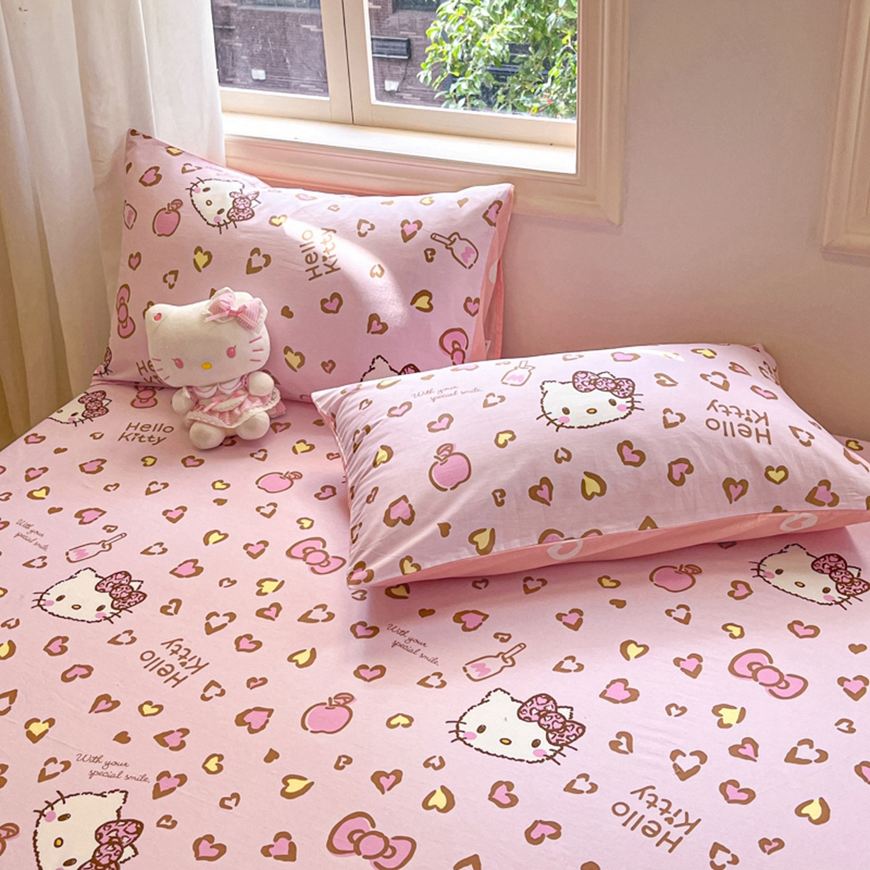 91家纺网 家纺一手货源 找家纺 博雅 2026新款三丽鸥全棉小版印花床笠 心心KT