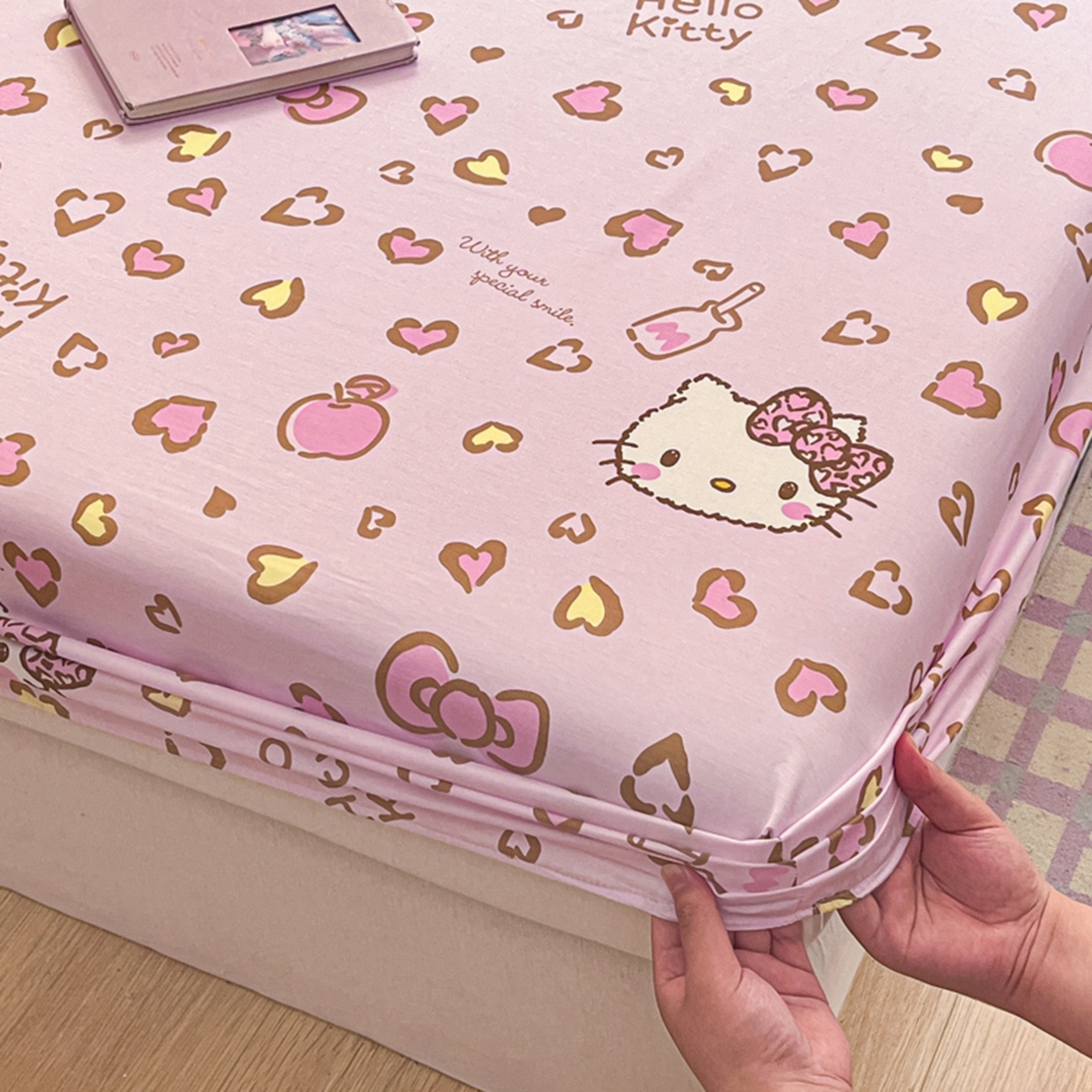 91家纺网 家纺一手货源 找家纺 博雅 2026新款三丽鸥全棉小版印花床笠 心心KT