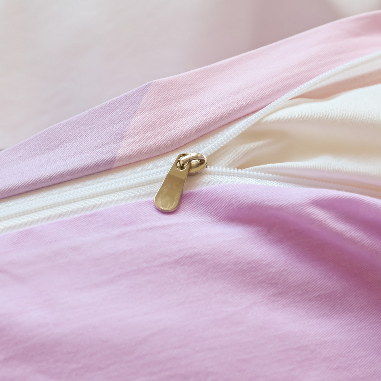 91家纺网 家纺一手货源 找家纺 浩诚 2026新款专版三丽鸥hellokitty库洛米正版授权大版全棉纯棉四件套 樱桃库洛米