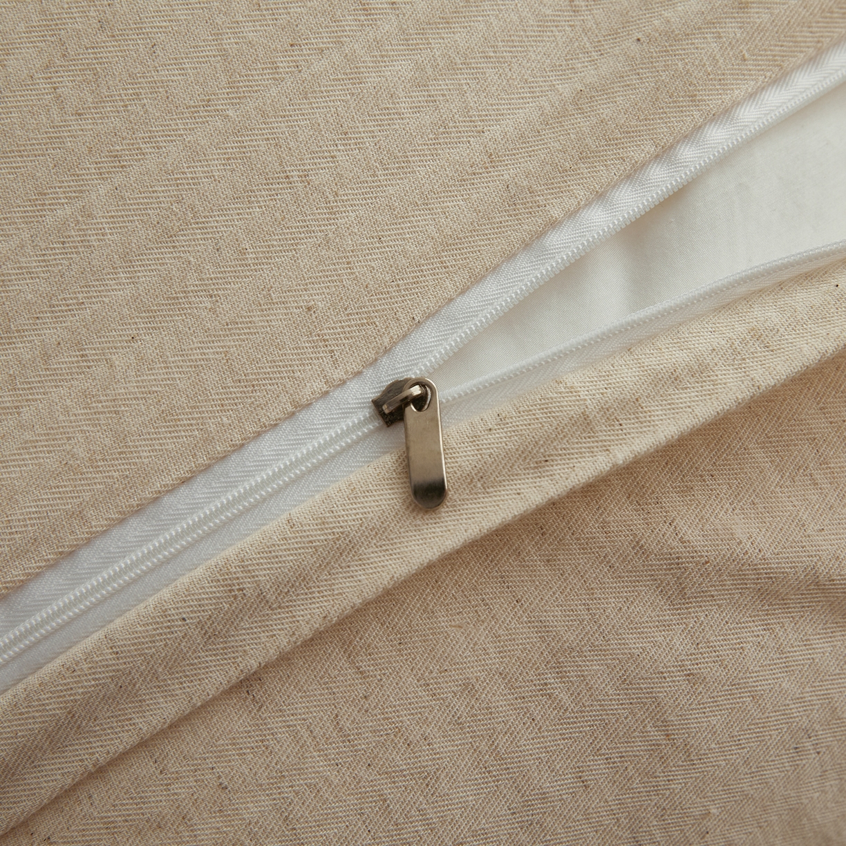 91家纺网 家纺一手货源 找家纺 KA家纺 2026春夏新款色织提花棉麻四件套花边款 繁花绵语