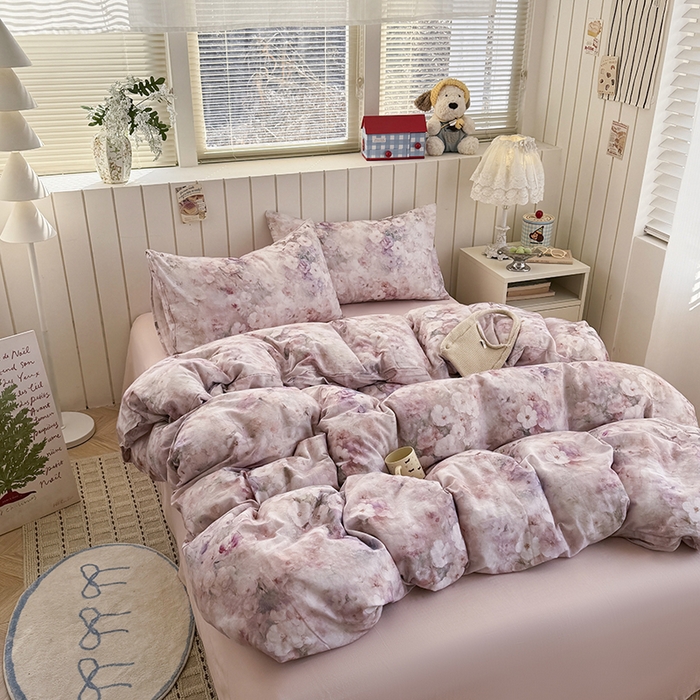 91家纺网 家纺一手货源 找家纺 爱思佳 2026新款全棉纯棉双层纱基款系列四件套 花园里