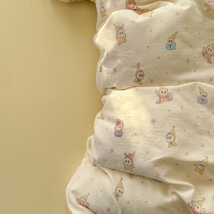 91家纺网 家纺一手货源 找家纺 爱思佳 2026新款全棉纯棉双层纱基款系列四件套 可爱星人