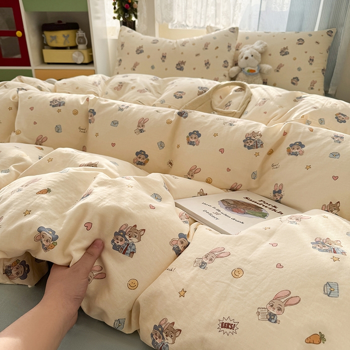 91家纺网 家纺一手货源 找家纺 爱思佳 2026新款全棉纯棉双层纱基款系列四件套 快乐动物城