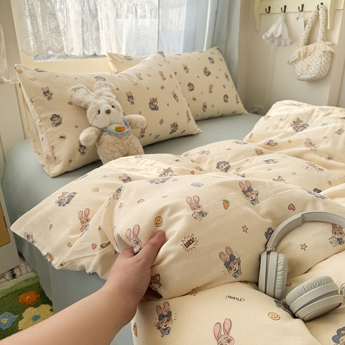 91家纺网 家纺一手货源 找家纺 爱思佳 2026新款全棉纯棉双层纱基款系列四件套 快乐动物城