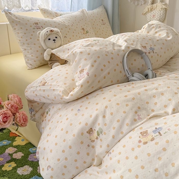 91家纺网 家纺一手货源 找家纺 爱思佳 2026新款全棉纯棉双层纱基款系列四件套 莓果熊