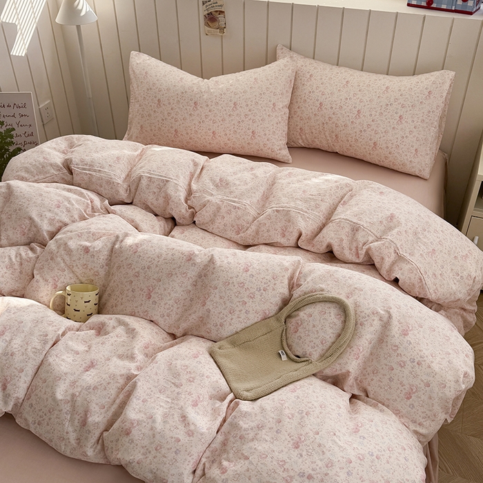 91家纺网 家纺一手货源 找家纺 爱思佳 2026新款全棉纯棉双层纱基款系列四件套 沐雨花朝