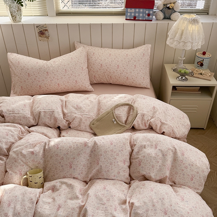 91家纺网 家纺一手货源 找家纺 爱思佳 2026新款全棉纯棉双层纱基款系列四件套 沐雨花朝